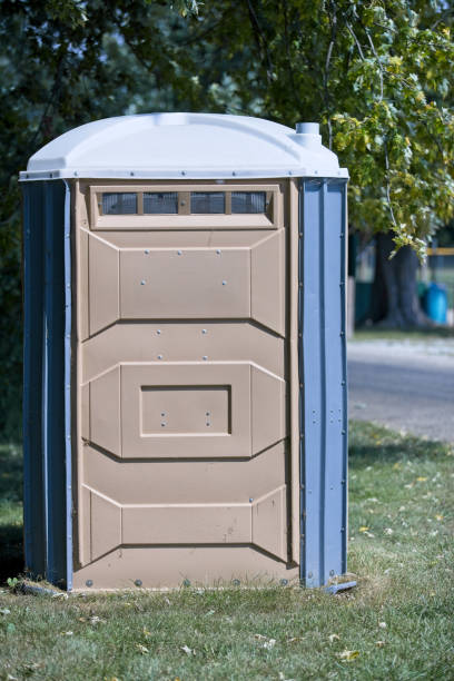 Best Portable bathroom rental  in Algonquin, IL