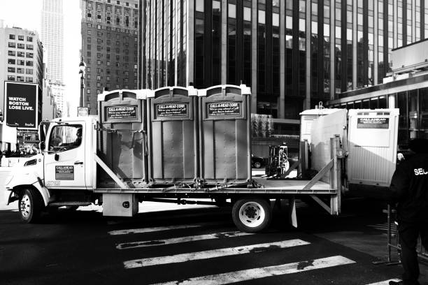 Portable Toilet Options We Offer in Algonquin, IL